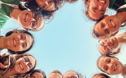 ragazze rume cerchio