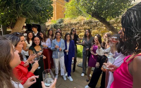 ragazze brindisi